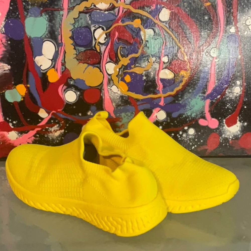 Vibrant Yellow Slip-On Athletic Shoes with Mesh Upper